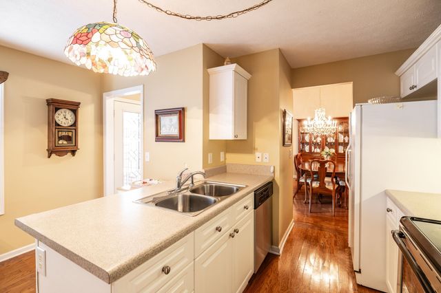 800 Browns Ln Apt C2, Gallatin, TN 37066