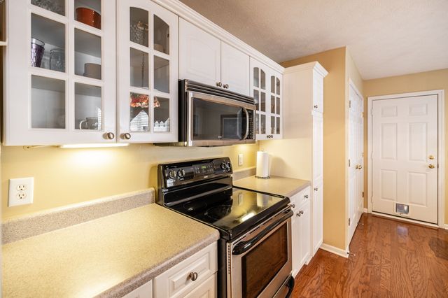 800 Browns Ln Apt C2, Gallatin, TN 37066