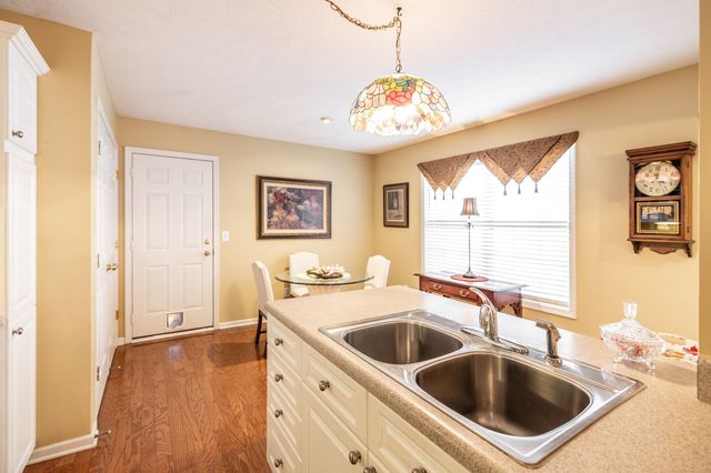 800 Browns Ln Apt C2, Gallatin, TN 37066