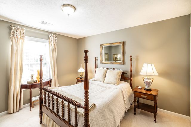 800 Browns Ln Apt C2, Gallatin, TN 37066