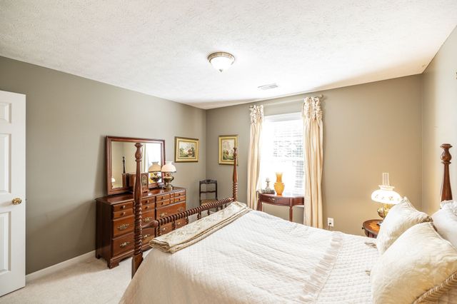 800 Browns Ln Apt C2, Gallatin, TN 37066