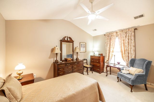 800 Browns Ln Apt C2, Gallatin, TN 37066