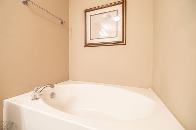 800 Browns Ln Apt C2, Gallatin, TN 37066