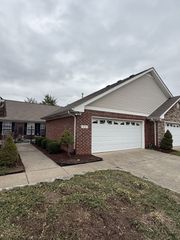 800 Browns Ln Apt C2, Gallatin, TN 37066