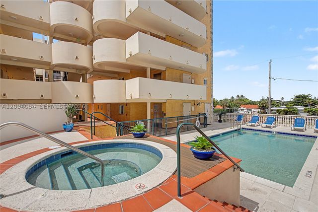 8888 Collins Ave 115, Surfside, FL 33154