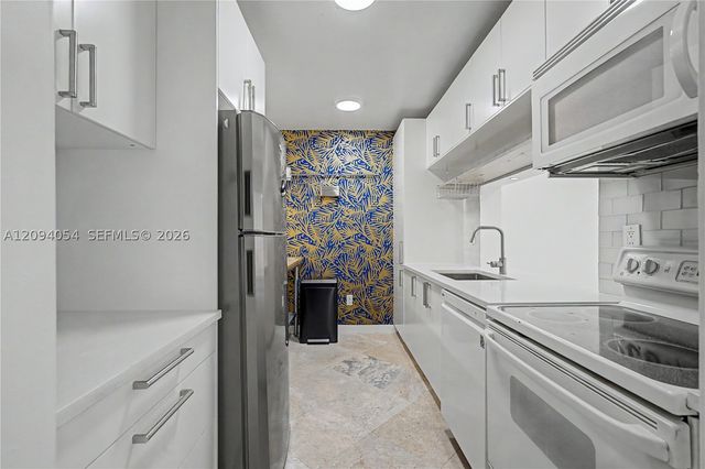 8888 Collins Ave 115, Surfside, FL 33154