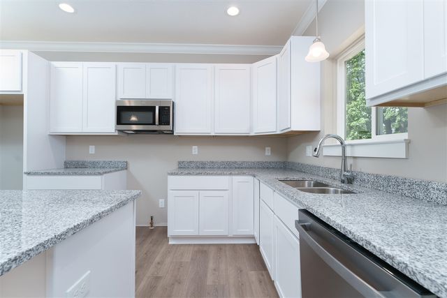 570 W Wildwood Drive, Owosso, MI 48867