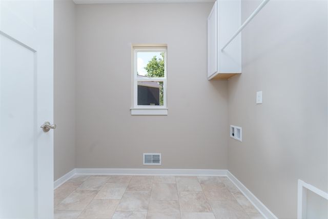 570 W Wildwood Drive, Owosso, MI 48867
