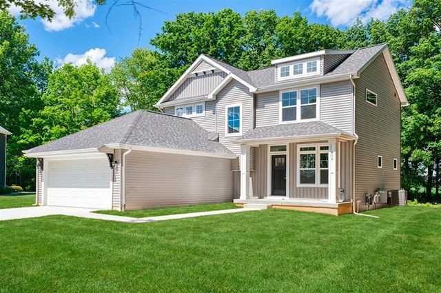 570 W Wildwood Drive, Owosso, MI 48867