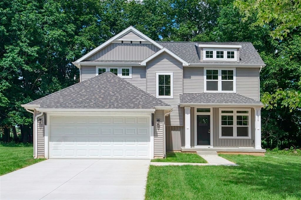 570 W Wildwood Drive, Owosso, MI 48867