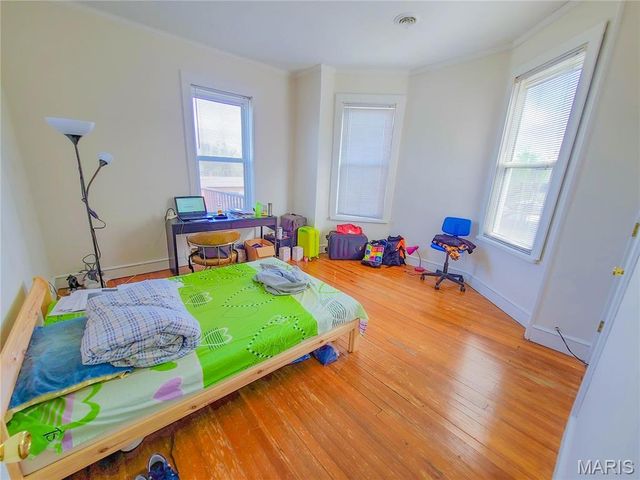 5943 Kingsbury Avenue, St Louis, MO 63112