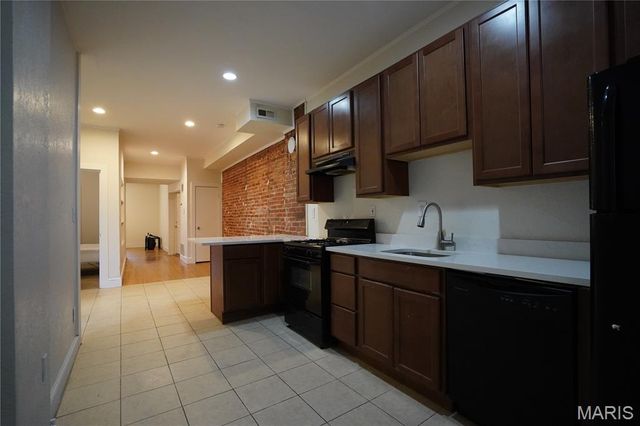 5943 Kingsbury Avenue, St Louis, MO 63112