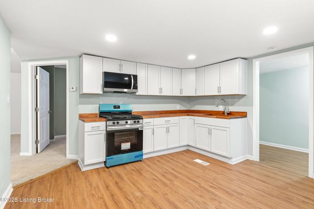 400 Hillview Dr, Louisville, KY 40214