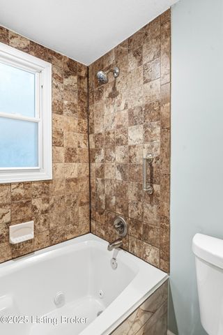 400 Hillview Dr, Louisville, KY 40214