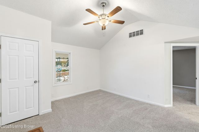 400 Hillview Dr, Louisville, KY 40214