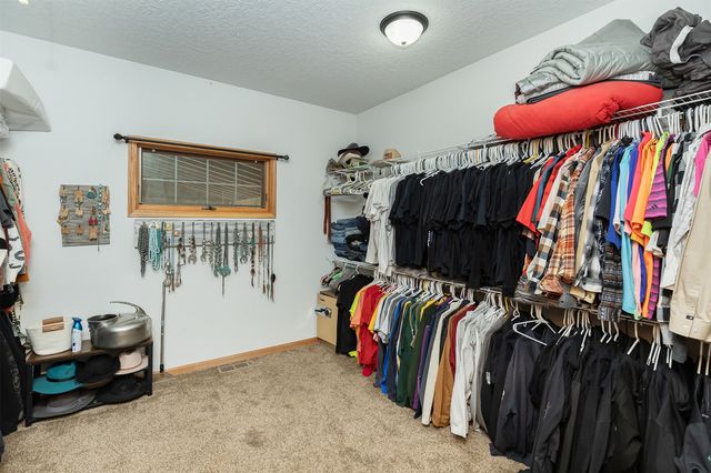 6404 NW 56th Street, Johnston, IA 50131