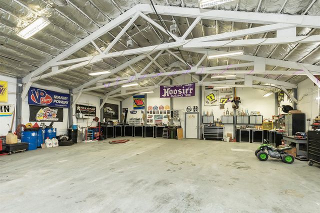 6404 NW 56th Street, Johnston, IA 50131