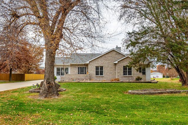 6404 NW 56th Street, Johnston, IA 50131