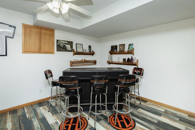 6404 NW 56th Street, Johnston, IA 50131