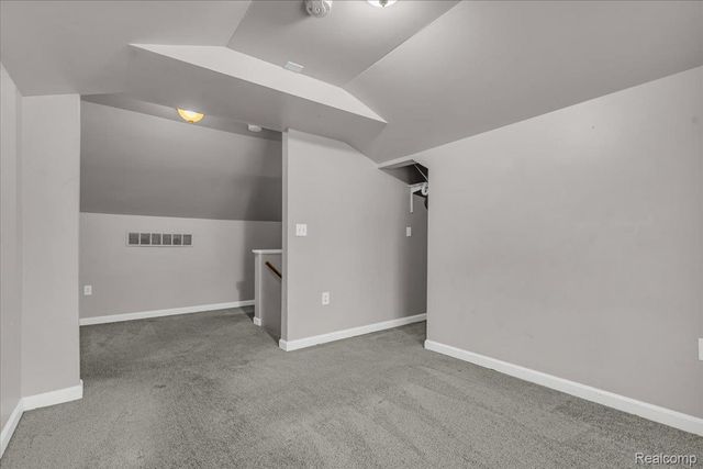 8268 Hudson Avenue, Warren, MI 48089