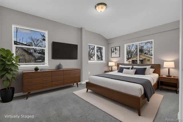 8268 Hudson Avenue, Warren, MI 48089