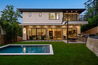 1102 Summit ST, Austin, TX 78741
