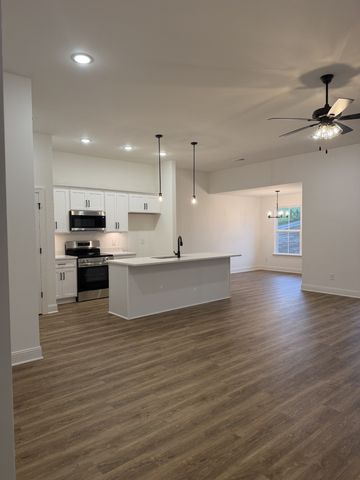 7982 Gideon Rd, Greenbrier, TN 37073