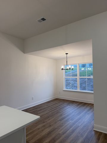 7982 Gideon Rd, Greenbrier, TN 37073
