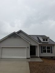 7982 Gideon Rd, Greenbrier, TN 37073