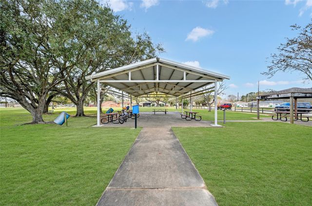 1709 Capri Lane, Seabrook, TX 77586