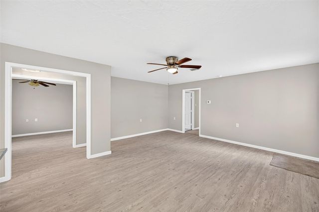 1709 Capri Lane, Seabrook, TX 77586