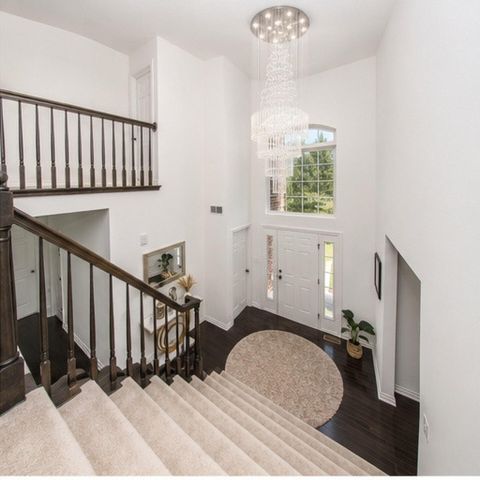 1360 Fairlane Drive, Ann Arbor, MI 48104