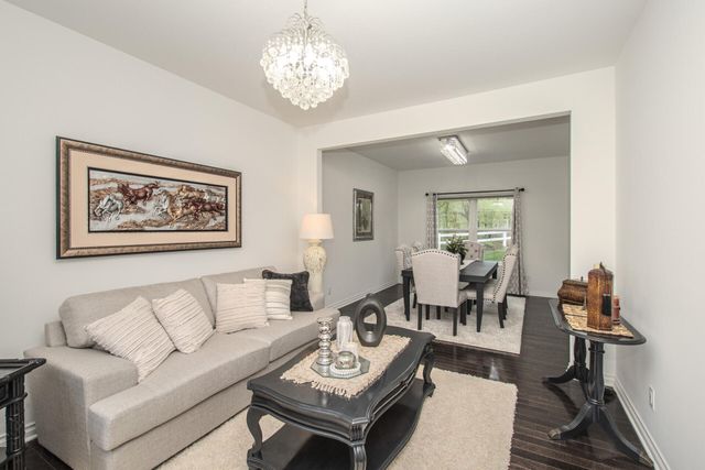 1360 Fairlane Drive, Ann Arbor, MI 48104