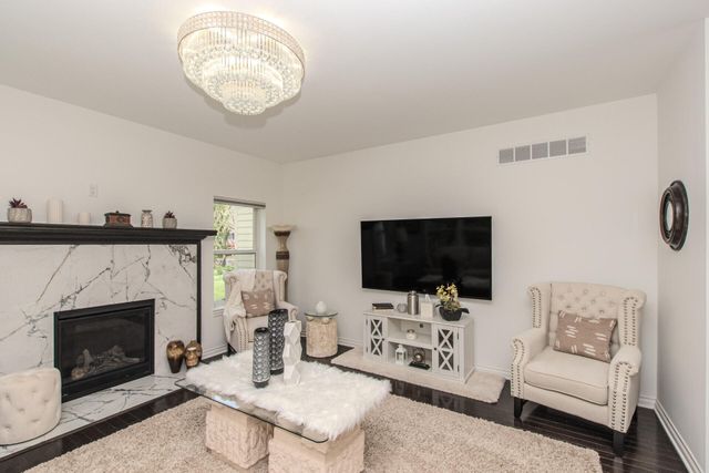 1360 Fairlane Drive, Ann Arbor, MI 48104