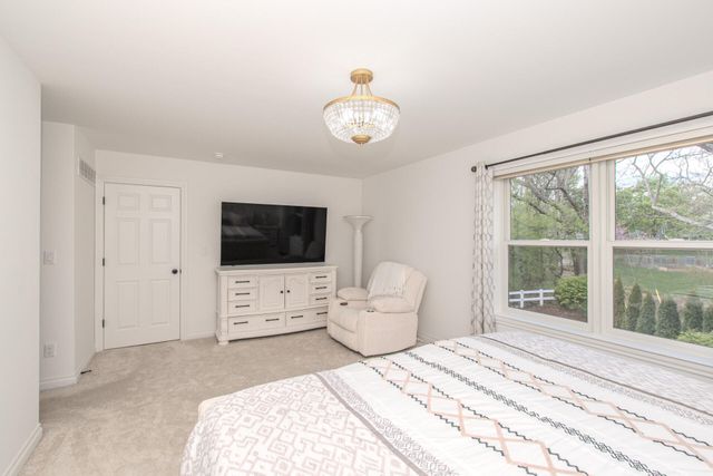 1360 Fairlane Drive, Ann Arbor, MI 48104