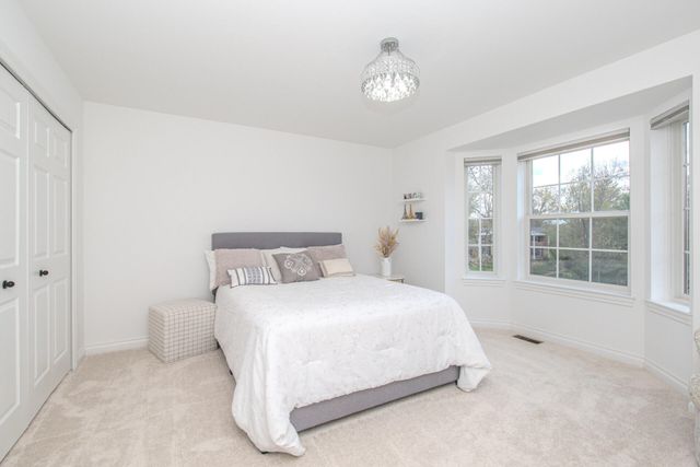 1360 Fairlane Drive, Ann Arbor, MI 48104