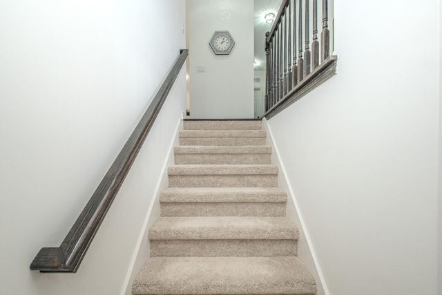 1360 Fairlane Drive, Ann Arbor, MI 48104