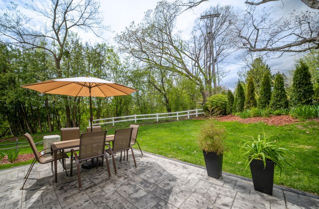 1360 Fairlane Drive, Ann Arbor, MI 48104