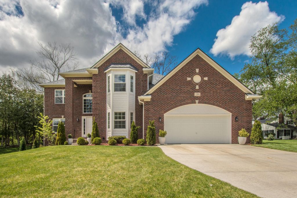 1360 Fairlane Drive, Ann Arbor, MI 48104