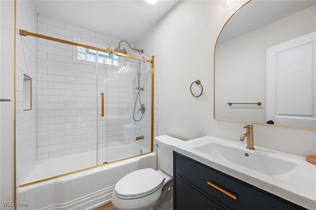 13410 Wainfleet Avenue, Cleveland, OH 44135