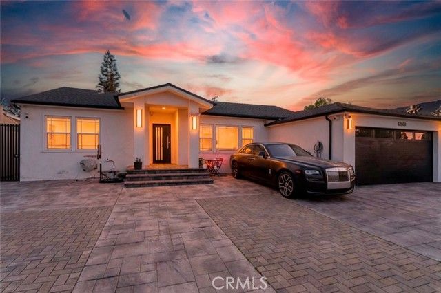 12608 Califa Street, Valley Village, CA 91607