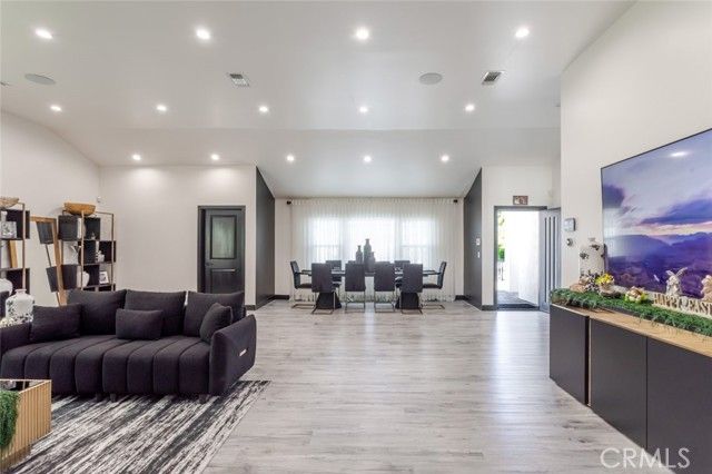 12608 Califa Street, Valley Village, CA 91607