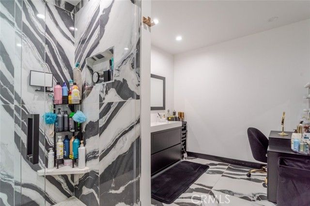 12608 Califa Street, Valley Village, CA 91607