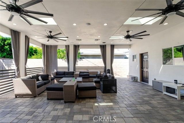 12608 Califa Street, Valley Village, CA 91607