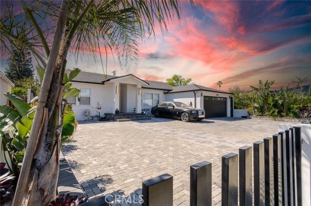 12608 Califa Street, Valley Village, CA 91607