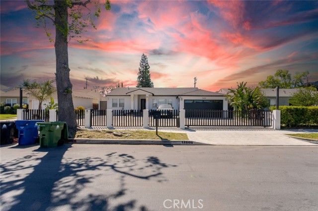 12608 Califa Street, Valley Village, CA 91607