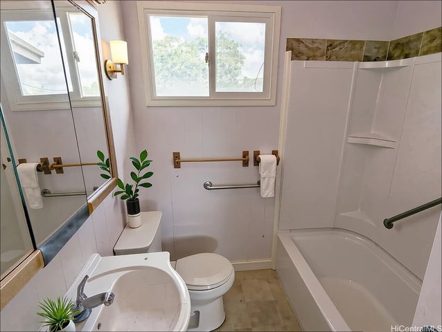 94-027 Nawaakoa Place 1, Waipahu, HI 96797