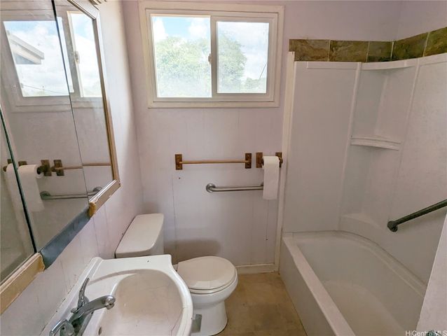 94-027 Nawaakoa Place 1, Waipahu, HI 96797