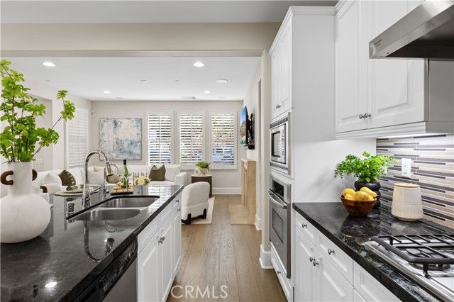 129 Pathway, Irvine, CA 92618