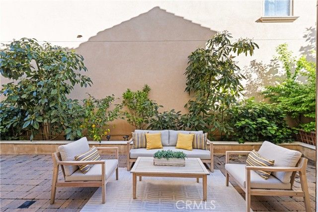 129 Pathway, Irvine, CA 92618